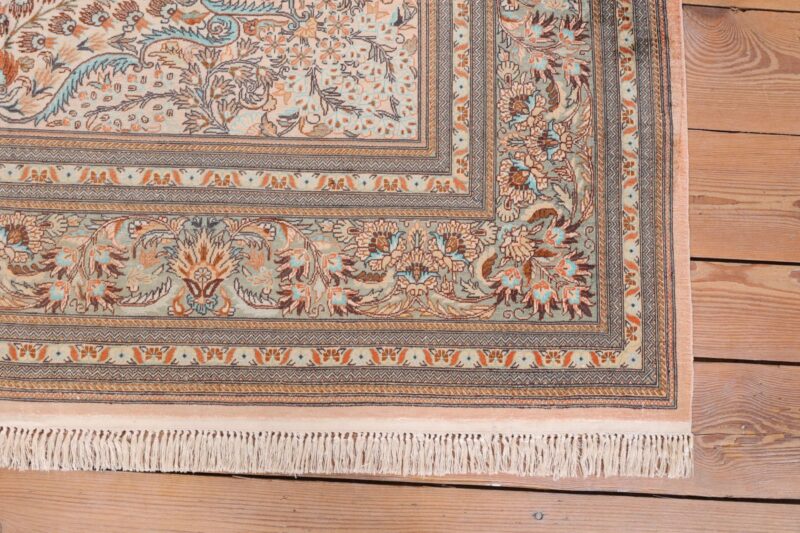 Ghom Orientteppich 155 × 240 cm, Seide, handgeknüpft exklusiv