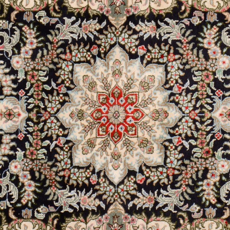 orientteppich-ghom-80-x-124-cm-seide-handgeknupft-exklusiv-3.jpg Ghom Orientteppich 80 × 124 cm, Seide, handgeknüpft exklusiv
