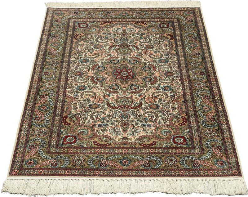orientteppich-ghom-94-x-153-cm-seide-handgeknupft-1.jpg Ghom Orientteppich 94 × 153 cm, Seide, handgeknüpft