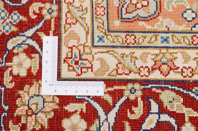 Hereke Orientteppich 107 × 170 cm, Seide, handgeknüpft