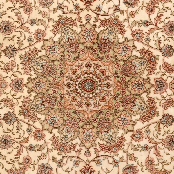 Hereke Orientteppich 123 × 183 cm, Seide, handgeknüpft