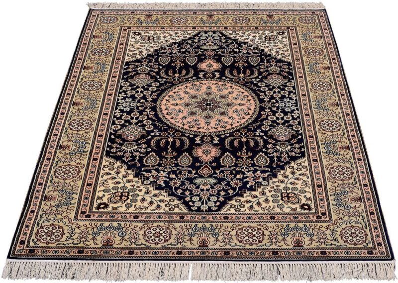 Hereke Orientteppich 124 × 180 cm, Seide, handgeknüpft