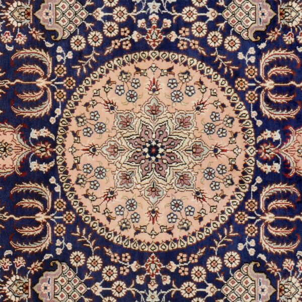 Hereke Orientteppich 124 × 180 cm, Seide, handgeknüpft