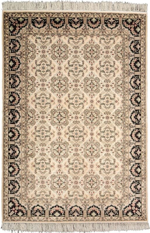 Hereke Orientteppich 124 × 180 cm, Seide, handgeknüpft