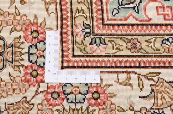 orientteppich-hereke-124-x-181-cm-seide-handgeknupft-antik-2.jpg Hereke Orientteppich 124 × 181 cm, Seide, handgeknüpft antik