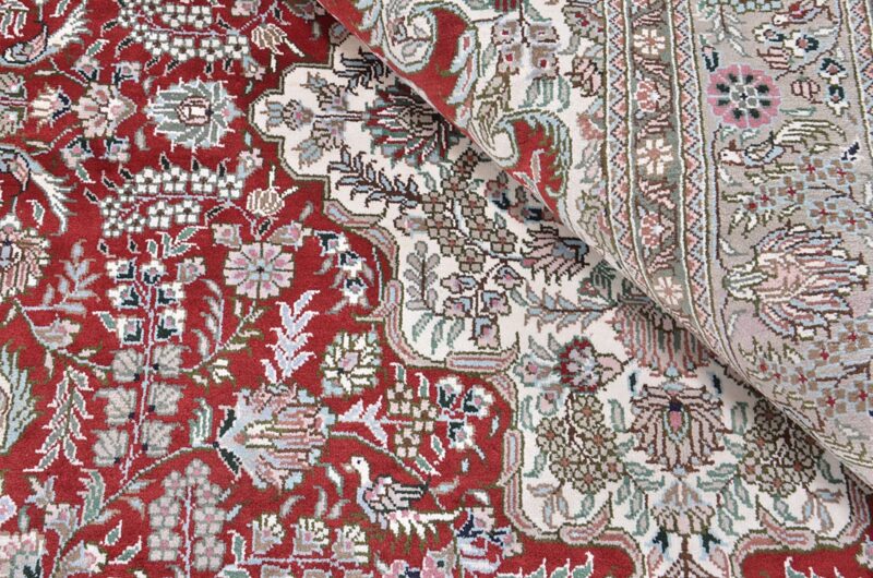 Hereke Orientteppich 125 × 190 cm, Seide, handgeknüpft