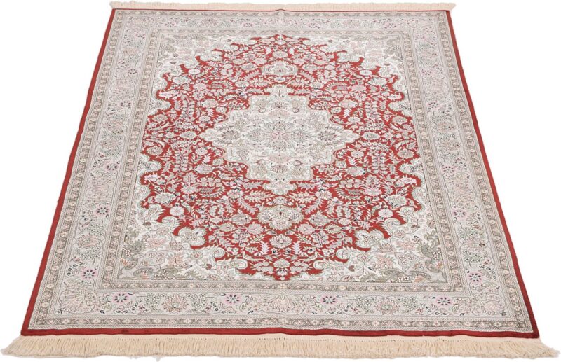 Hereke Orientteppich 125 × 190 cm, Seide, handgeknüpft