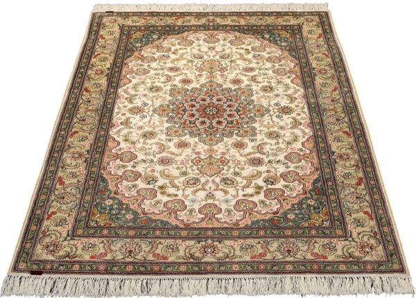 Hereke Orientteppich 126 × 186 cm, Seide, handgeknüpft