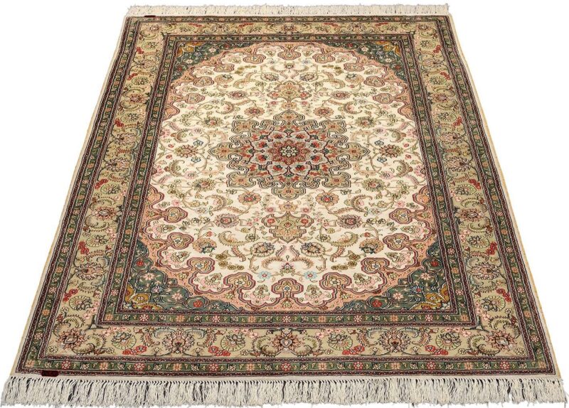 Hereke Orientteppich 126 × 186 cm, Seide, handgeknüpft