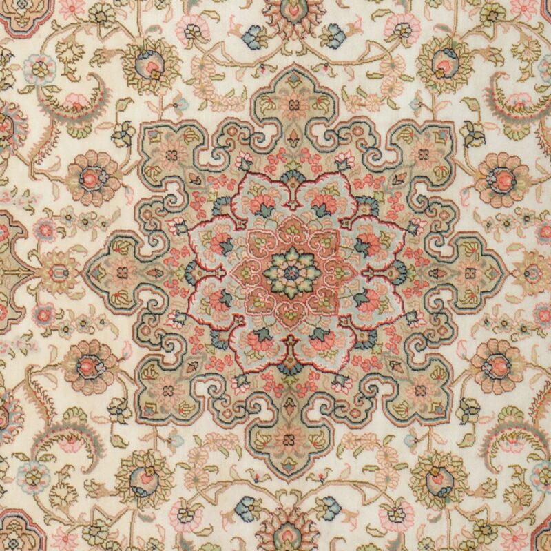 Hereke Orientteppich 126 × 186 cm, Seide, handgeknüpft