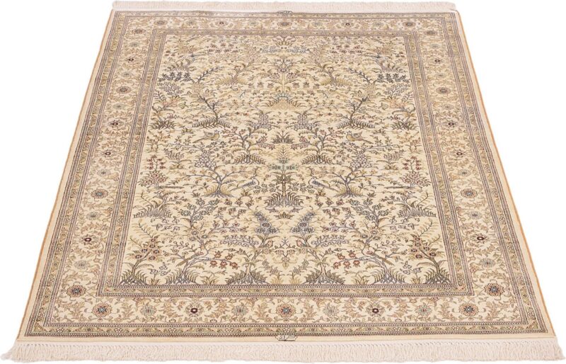 Hereke Orientteppich 126 × 189 cm, Seide, handgeknüpft