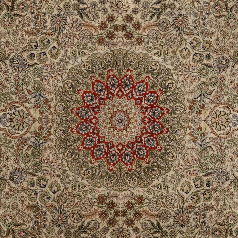 Hereke Orientteppich 179 × 244 cm, Seide, handgeknüpft