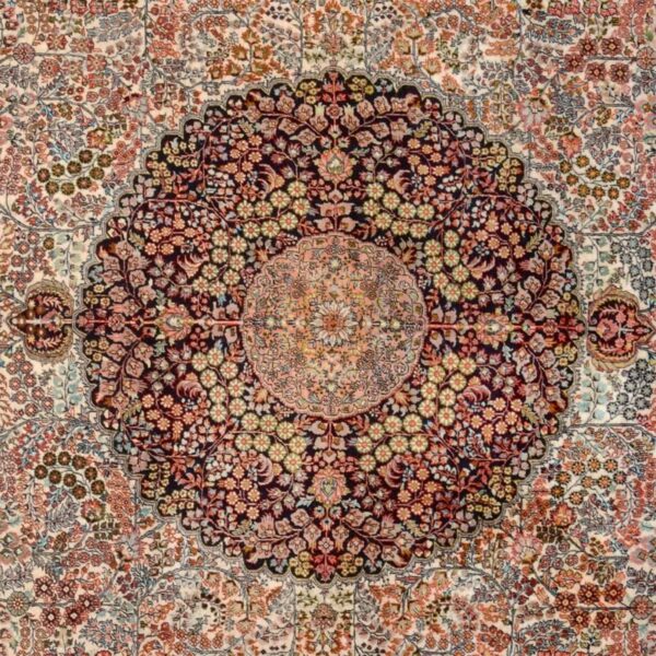 Hereke Orientteppich 246 × 300 cm, Seide, handgeknüpft