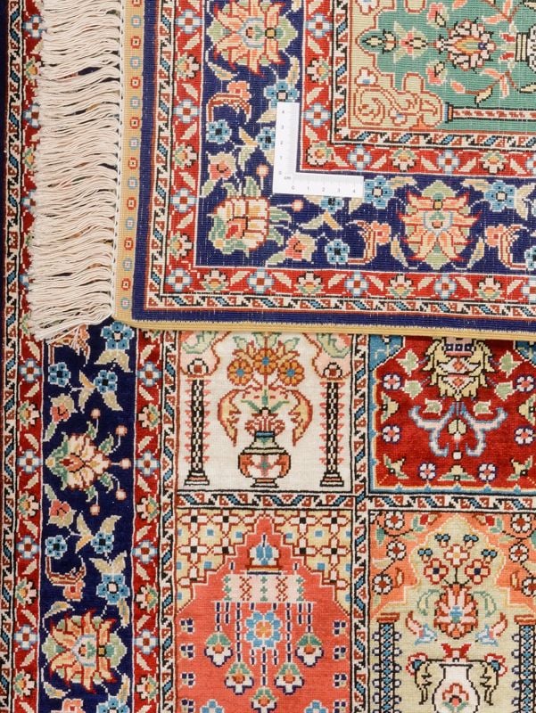 Hereke Orientteppich 62 × 94 cm, Seide, handgeknüpft