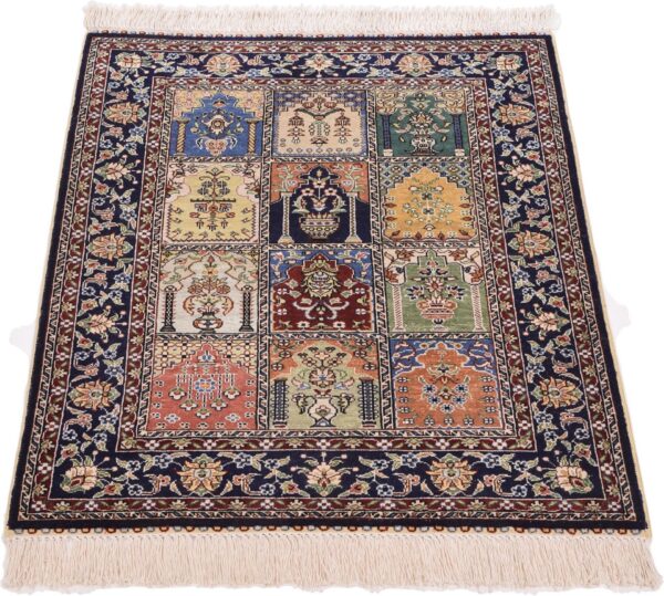 Hereke Orientteppich 63 × 92 cm, Seide, handgeknüpft