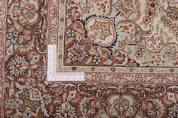 Hereke Orientteppich 76 × 122 cm, Seide, handgeknüpft
