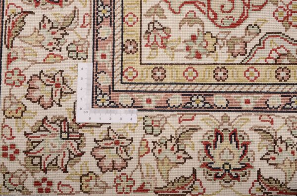 Hereke Orientteppich 79 × 124 cm, Seide, handgeknüpft exklusiv