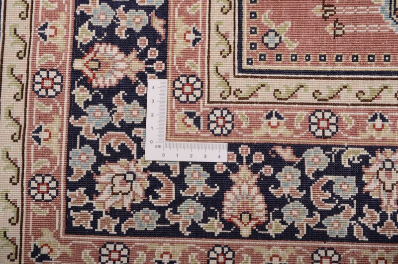 Hereke Orientteppich 79 × 126 cm, Seide, handgeknüpft