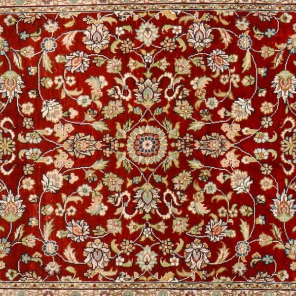 Hereke Orientteppich 95 × 155 cm, Seide, handgeknüpft