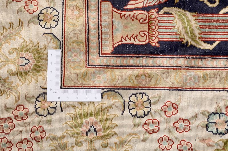 Hereke Orientteppich 95 × 156 cm, Seide, handgeknüpft