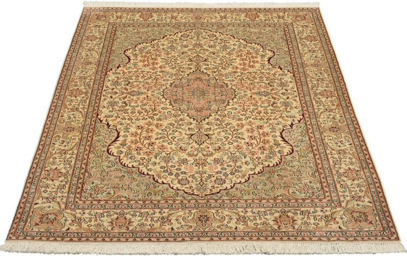 Indien Orientteppich 127 × 182 cm, Seide, handgeknüpft