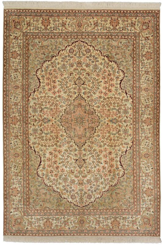 Indien Orientteppich 127 × 182 cm, Seide, handgeknüpft