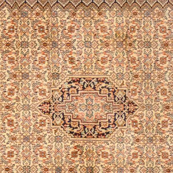 Indien Orientteppich 132 × 186 cm, Seide, handgeknüpft