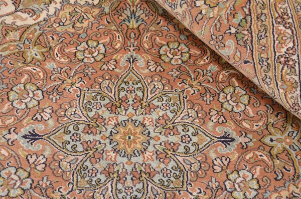 Indien Orientteppich 218 × 307 cm, Seide, handgeknüpft