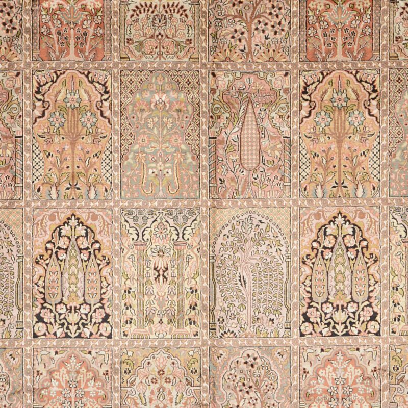 Indien Orientteppich 273 × 370 cm, Seide, handgeknüpft