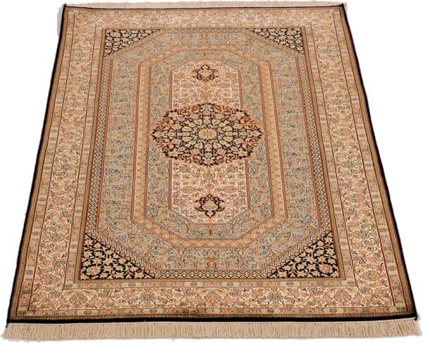 Indien Orientteppich 95 × 155 cm, Seide, handgeknüpft