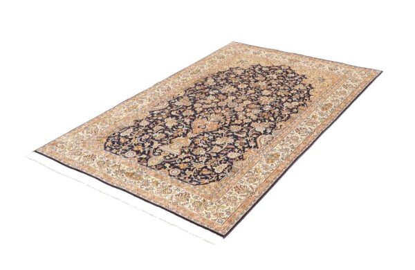 Kashmir Orientteppich 122 × 189 cm, Seide, handgeknüpft