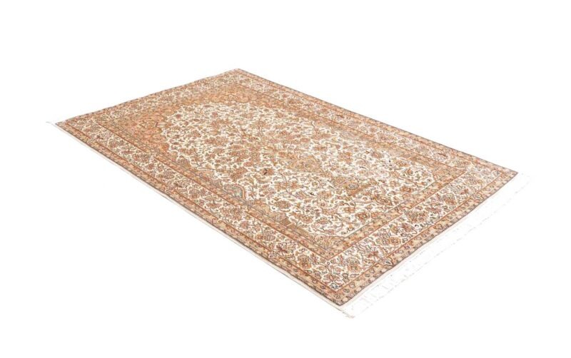 Kashmir Orientteppich 126 × 191 cm, Seide, handgeknüpft