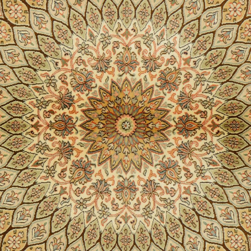 Kashmir Orientteppich 131 × 280 cm, Seide, handgeknüpft