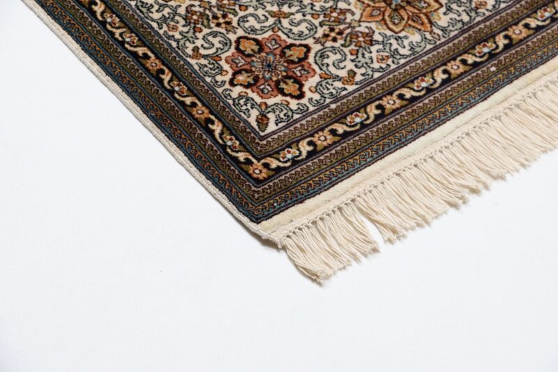 Kashmir Orientteppich 162 × 241 cm, Seide, handgeknüpft