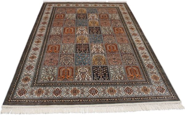 Kashmir Orientteppich 162 × 241 cm, Seide, handgeknüpft