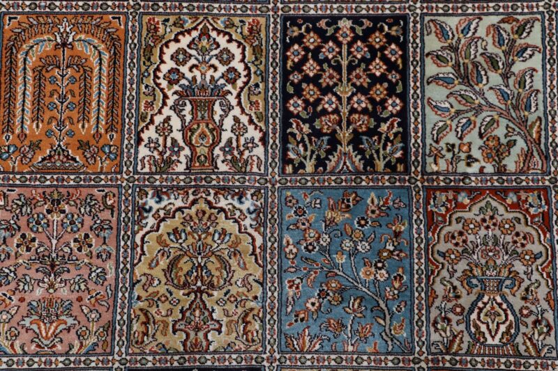 Kashmir Orientteppich 162 × 241 cm, Seide, handgeknüpft