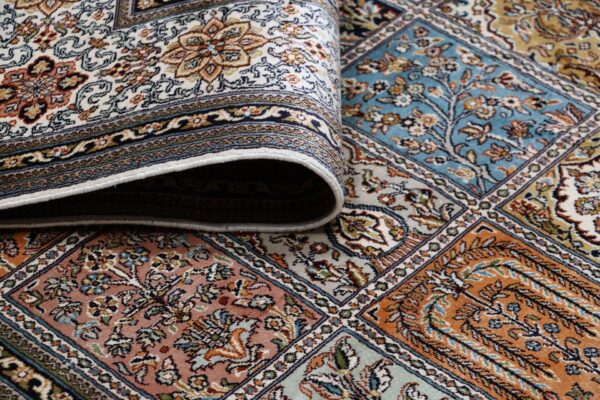 Kashmir Orientteppich 162 × 241 cm, Seide, handgeknüpft