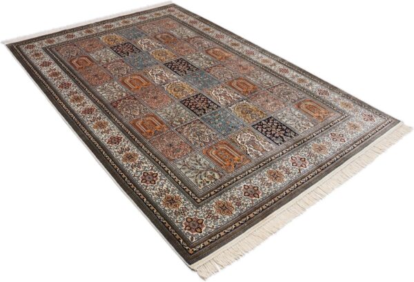Kashmir Orientteppich 162 × 241 cm, Seide, handgeknüpft