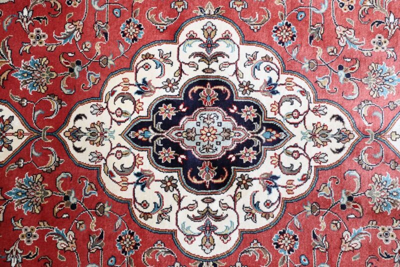 Kashmir Orientteppich 168 × 239 cm, Seide, handgeknüpft Pastell