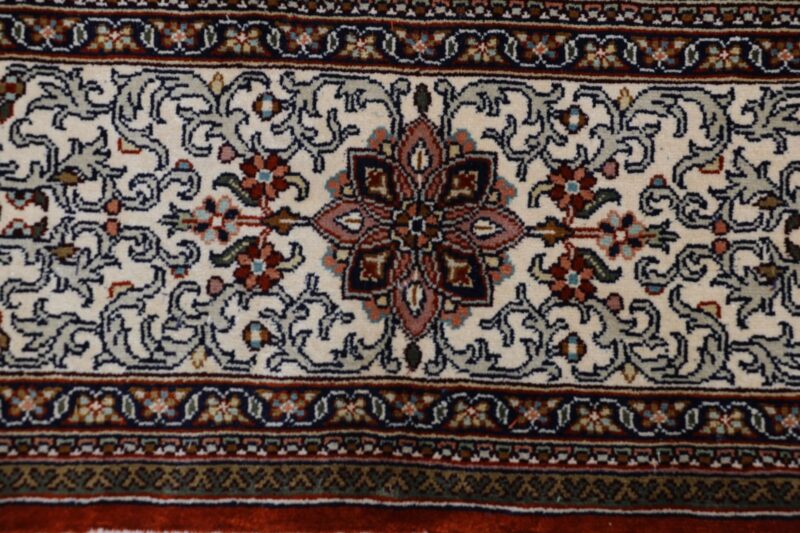 Kashmir Orientteppich 168 × 245 cm, Seide, handgeknüpft