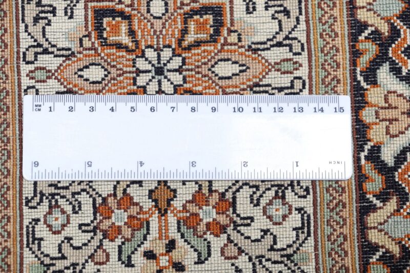 Kashmir Orientteppich 169 × 244 cm, Seide, handgeknüpft