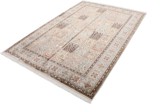 Kashmir Orientteppich 169 × 244 cm, Seide, handgeknüpft
