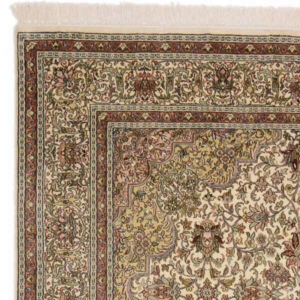Kashmir Orientteppich 169 × 252 cm, Seide, handgeknüpft