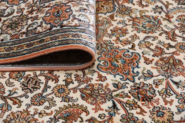 Kashmir Orientteppich 169 × 254 cm, Seide, handgeknüpft