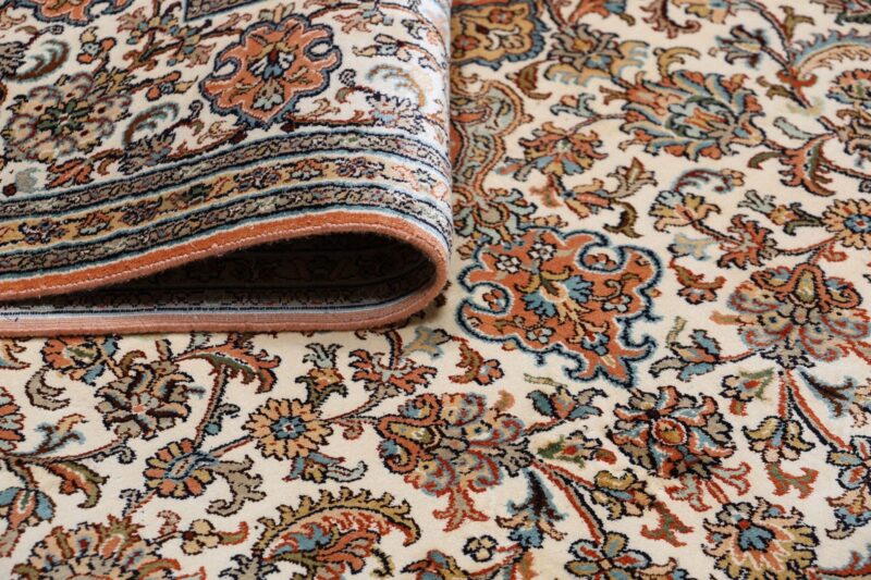 Kashmir Orientteppich 169 × 254 cm, Seide, handgeknüpft