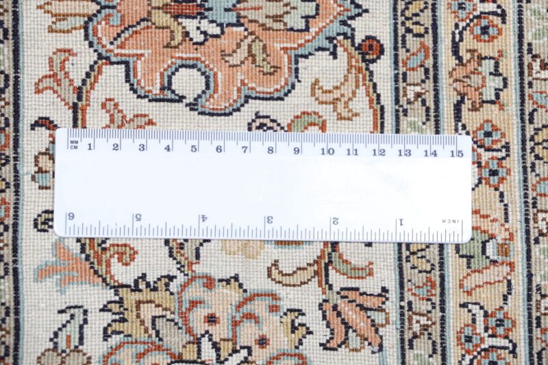 Kashmir Orientteppich 169 × 254 cm, Seide, handgeknüpft