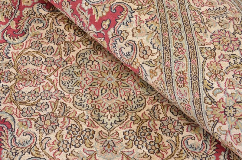 Kashmir Orientteppich 170 × 243 cm, Seide, handgeknüpft Pastell