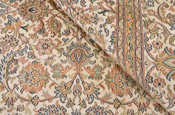 Kashmir Orientteppich 170 × 247 cm, Seide, handgeknüpft