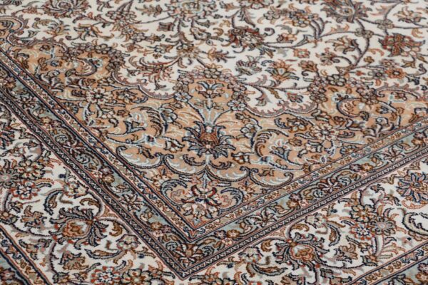 Kashmir Orientteppich 171 × 243 cm, Seide, handgeknüpft Pastell