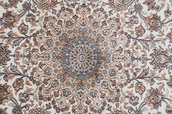 Kashmir Orientteppich 171 × 243 cm, Seide, handgeknüpft Pastell